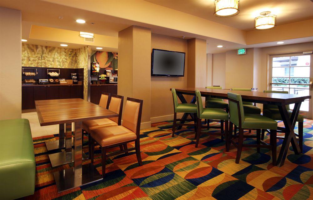 Fairfield Inn & Suites San Diego Old Town Exterior foto
